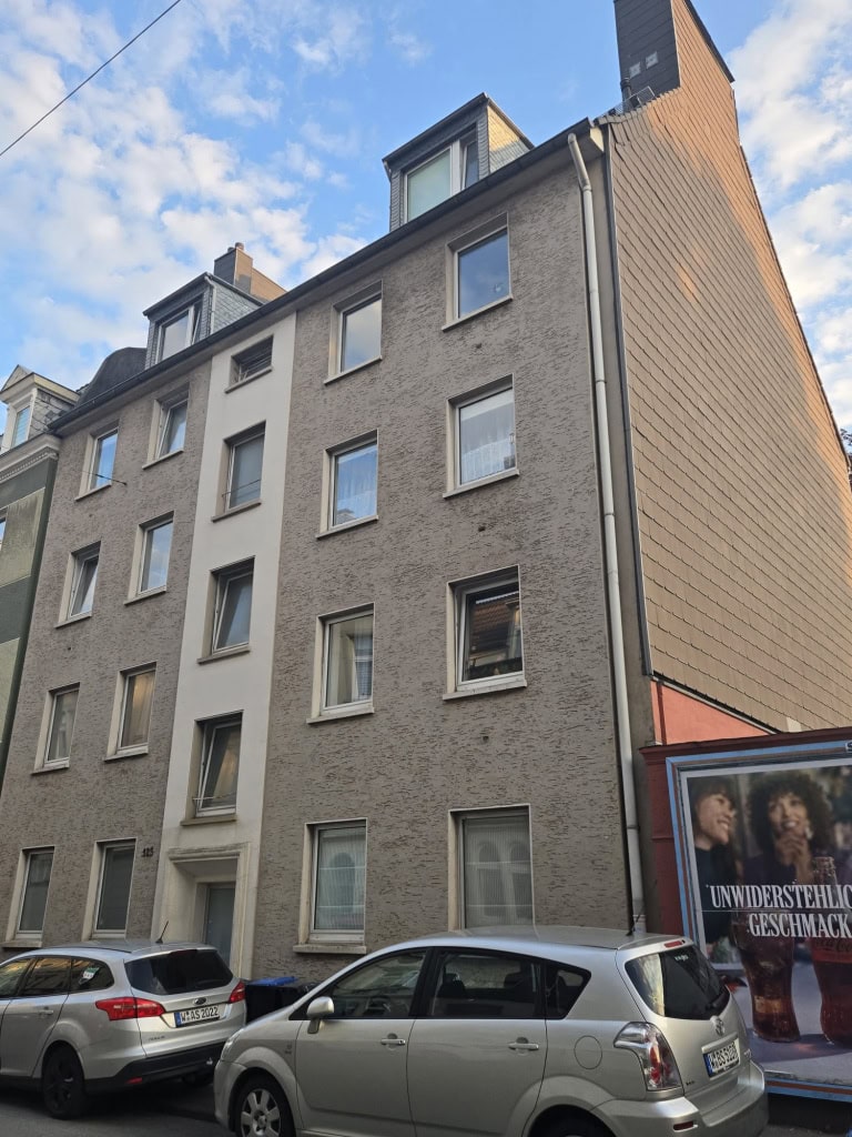 17971-01-dokhodnyy-dom-v-germanii_-v-42283-wuppertal_-593-m_178_-_uchastok-zemli-600-m2_-1 Hochwertiger Wohnblock in der Dem-Gruppe Immobilie in Berlin mit moderner Fassadengestaltung und komfortablen Apartments.