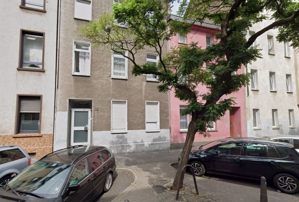 dokhodnyy-dom-v-germanii-pod-remont_-v-47053-duisburg_-270-m_178_-_uchastok-zemli-po-zaprosu-m2_-3