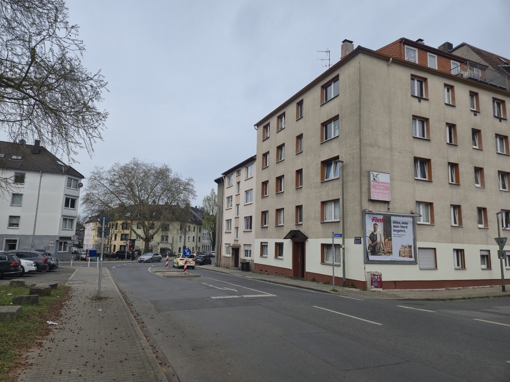 dokhodnyy-dom-v-germanii_-v-45143-essen_-810_17-m_178_-_uchastok-zemli-220-m2_-4